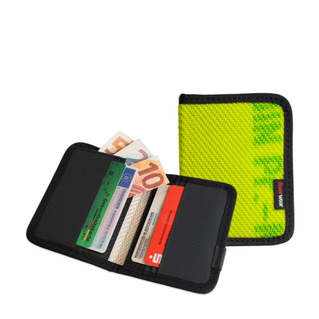 Kelly - Cardholder
