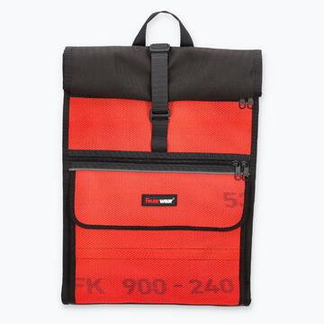  - rs3303604